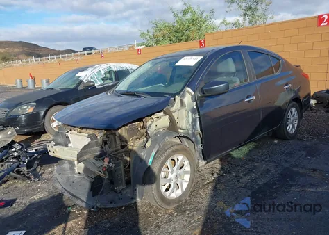 2015 Nissan Versa 1.6 Sv z USA, uszkodzony, nr VIN 3N1CN7AP6FL896340